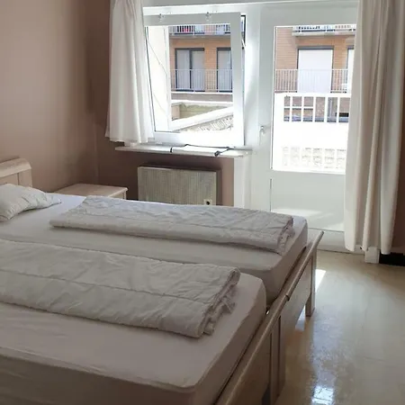 - Met Zeezicht En 2 Parkeerplaatsen Daire